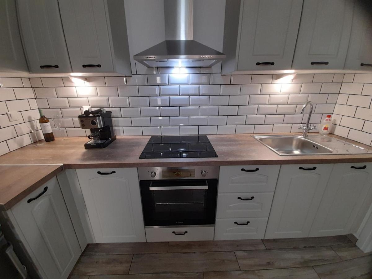 Apartament Alisachni Kini Zewnętrze zdjęcie