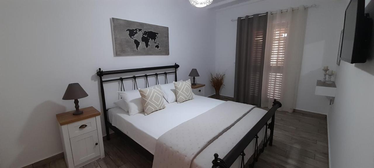 Apartament Alisachni Kini Zewnętrze zdjęcie