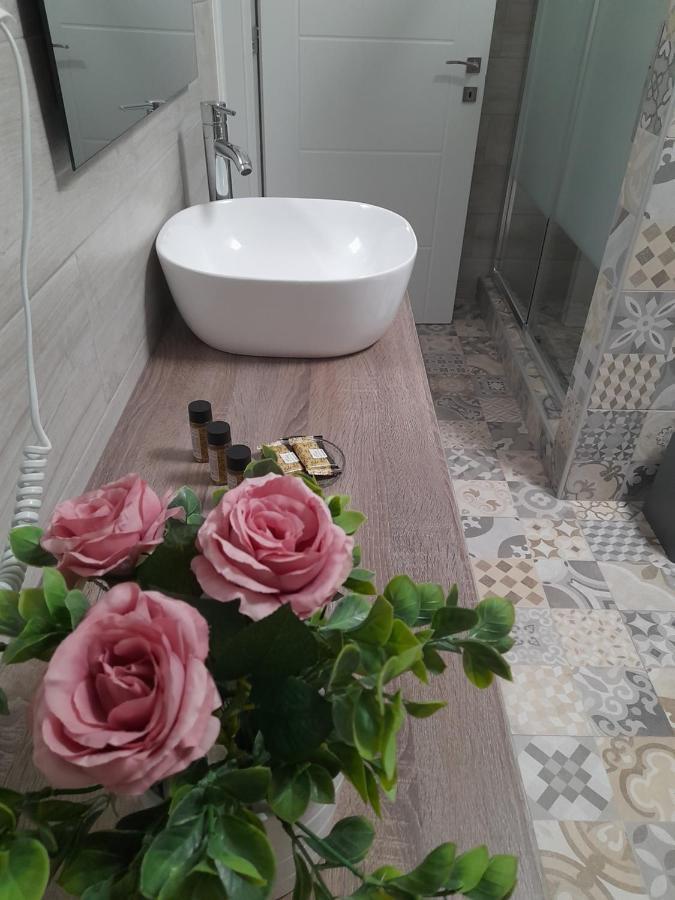Apartament Alisachni Kini Zewnętrze zdjęcie