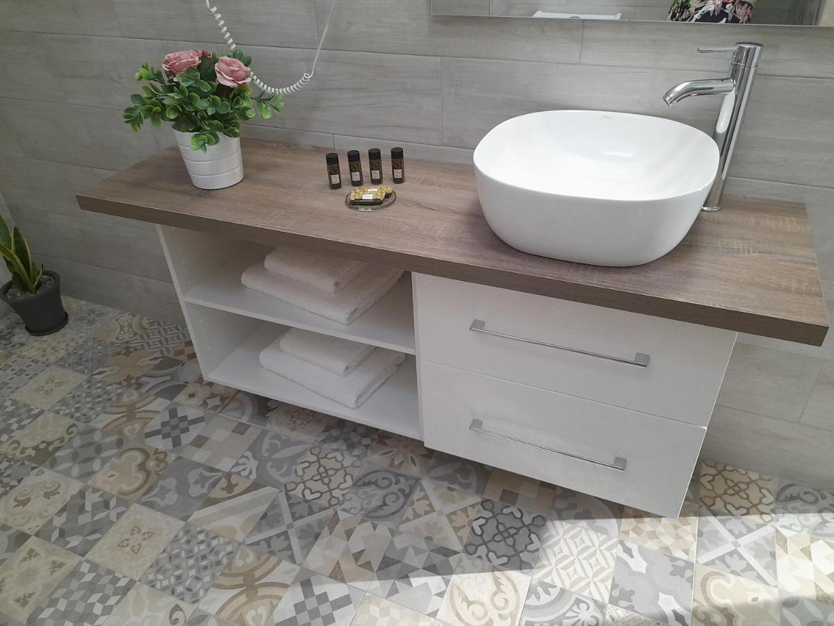 Apartament Alisachni Kini Zewnętrze zdjęcie